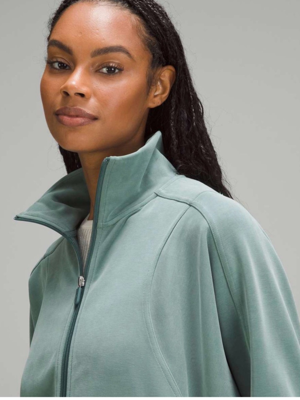 EUC Women's Lululemon Medium Forest Brushed Softstreme Funnel Neck Zip Up—Size 8 - Picture 3 of 9